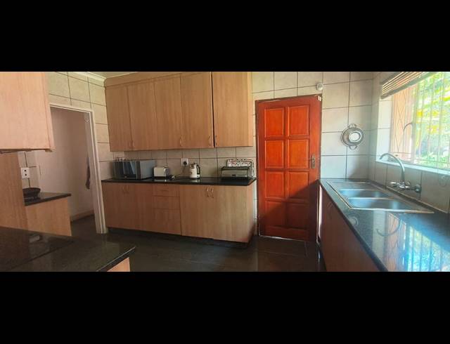 3 BEDROOM HOUSE FOR SALE IN LINDHAVEN